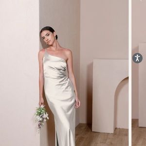 Revelry Dress size 6, Jade satin soft champagne